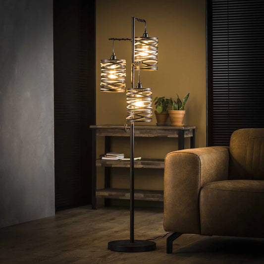 Moderne Stehlampe Spindel von lefurn.de mit langlebigem Design und stilvollem Lampenschirm für gemütliche Beleuchtung.