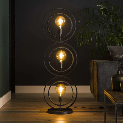 Moderne Stehlampe Turn 3L von lefurn.de mit elegantem Design und stabilem Standfuß, ideal für Wohnzimmer und Arbeitszimmer