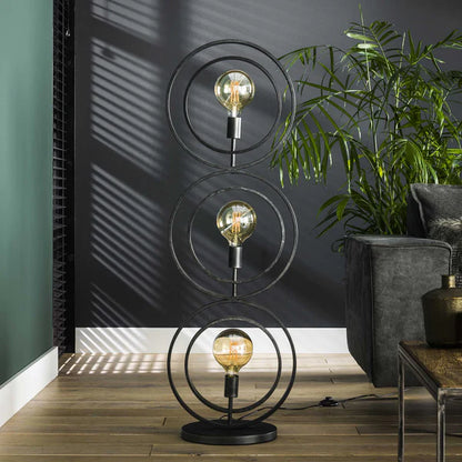 Moderne Stehlampe Turn 3L von lefurn.de mit eleganten Lampenschirm und stabilem Standfuß, ideal für Wohnzimmer und Leseecken