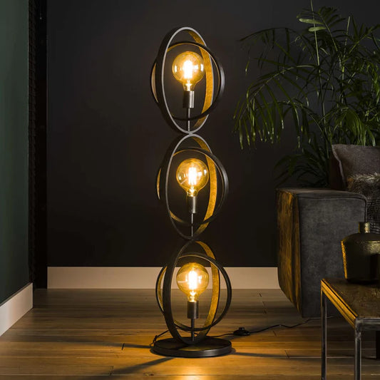 Moderne Stehlampe Turn 3L von lefurn.de mit eleganten, runden Lampenschirmen und stabilem Standfuß für stilvolle Beleuchtung.