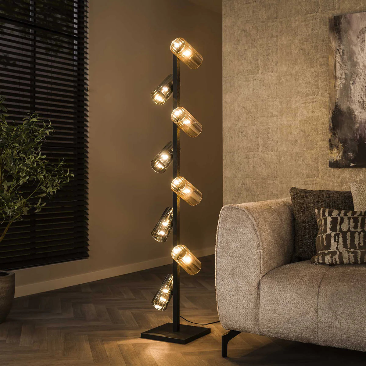 Stehlampe Zylinder Mix Glass von lefurn.de, moderne Stehlampe mit gläsernem Zylinderdesign und stilvollem Licht.