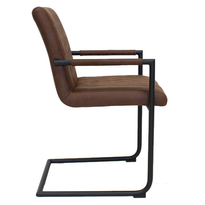 Cognacfarbener Stuhl Damian von lefurn.de mit Holzbeinen und gepolstertem Sitz für modernes Esszimmer.