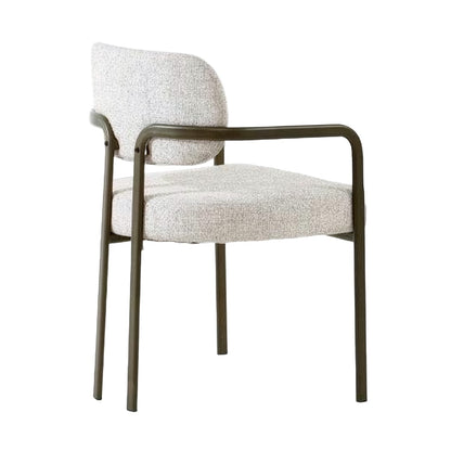 Beiger Stuhl Milan von lefurn.de mit Holzbeinen, bequemes Sitzmöbel für Esszimmer oder Büro.