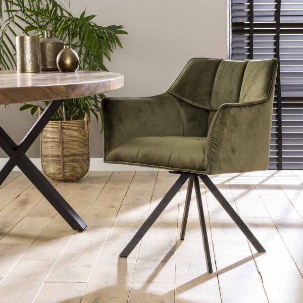 Grauer Stuhl Rina von lefurn.de mit modernem Design und bequemer Sitzfläche, ideal für Esszimmer oder Büro.