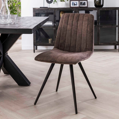 Grüner Stitch Stuhl von lefurn.de mit gepolstertem Sitz und Rückenlehne, modernes Design für Esszimmer oder Büro.