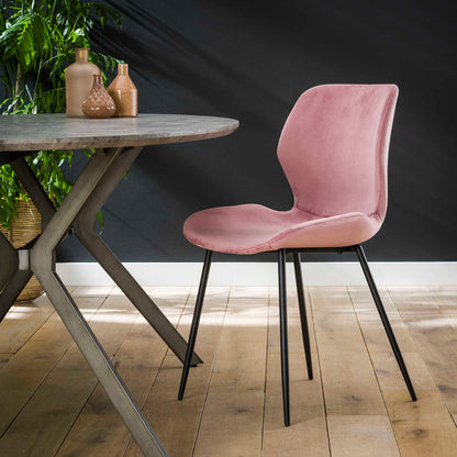Grauer Stuhl mit Rundrohrgestell von lefurn.de, weiche Velvet-Polsterung, modernes Design, bequemes Sitzmöbel für Esszimmer.
