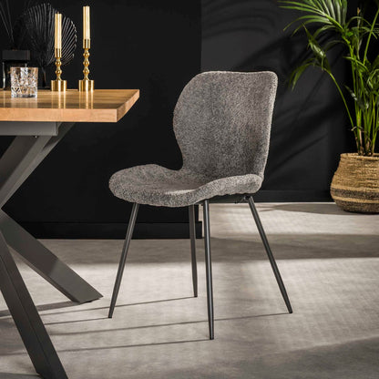 Grauer Stuhl aus Velvet mit Rundrohr-Gestell von lefurn.de, bequemes Sitzmöbel mit modernem Design.