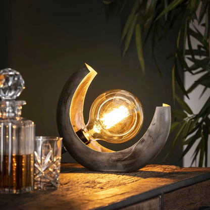 Moderne Tischlampe Half Moon von lefurn.de mit stilvollem Design und warmem Licht für gemütliche Räume