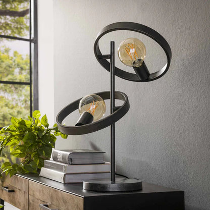 Moderne Hover 2L Tischlampe von lefurn.de mit stilvollem Design und weichem Licht für gemütliche Raumbeleuchtung