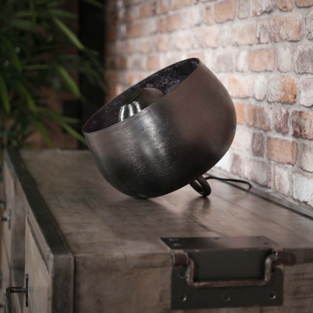 Tischlampe Korb aus Nickel von lefurn.de, stilvolle Beleuchtung mit Korbdesign und modernem Nickel-Finish.
