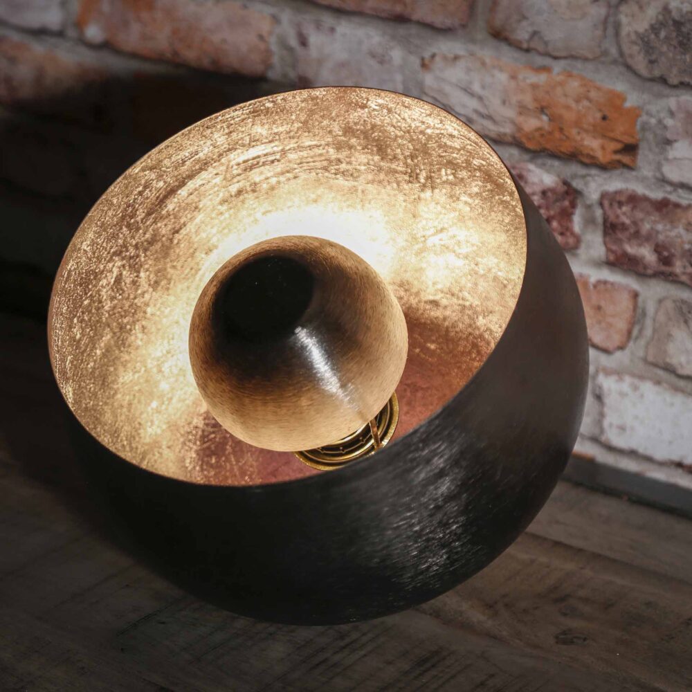 Tischlampe Korb im Nickel-Design, stilvolle Beleuchtungskorpus für Wohnzimmer, Nachttisch oder Büro, von lefurn.de