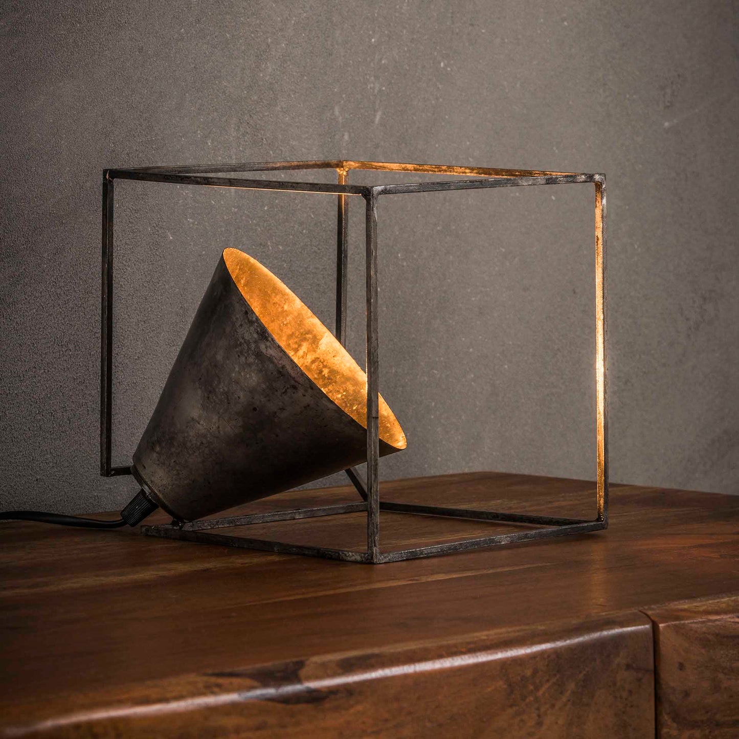 Kubis Tischlampe von lefurn.de 