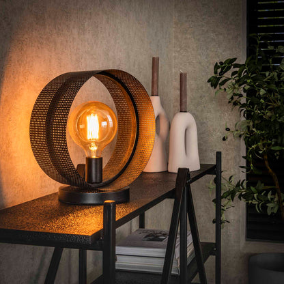 Moderne Tischlampe aus Lochblech von lefurn.de, mit stilvollem Design und warmem Licht, ideal für Schreibtisch oder Nachttisch