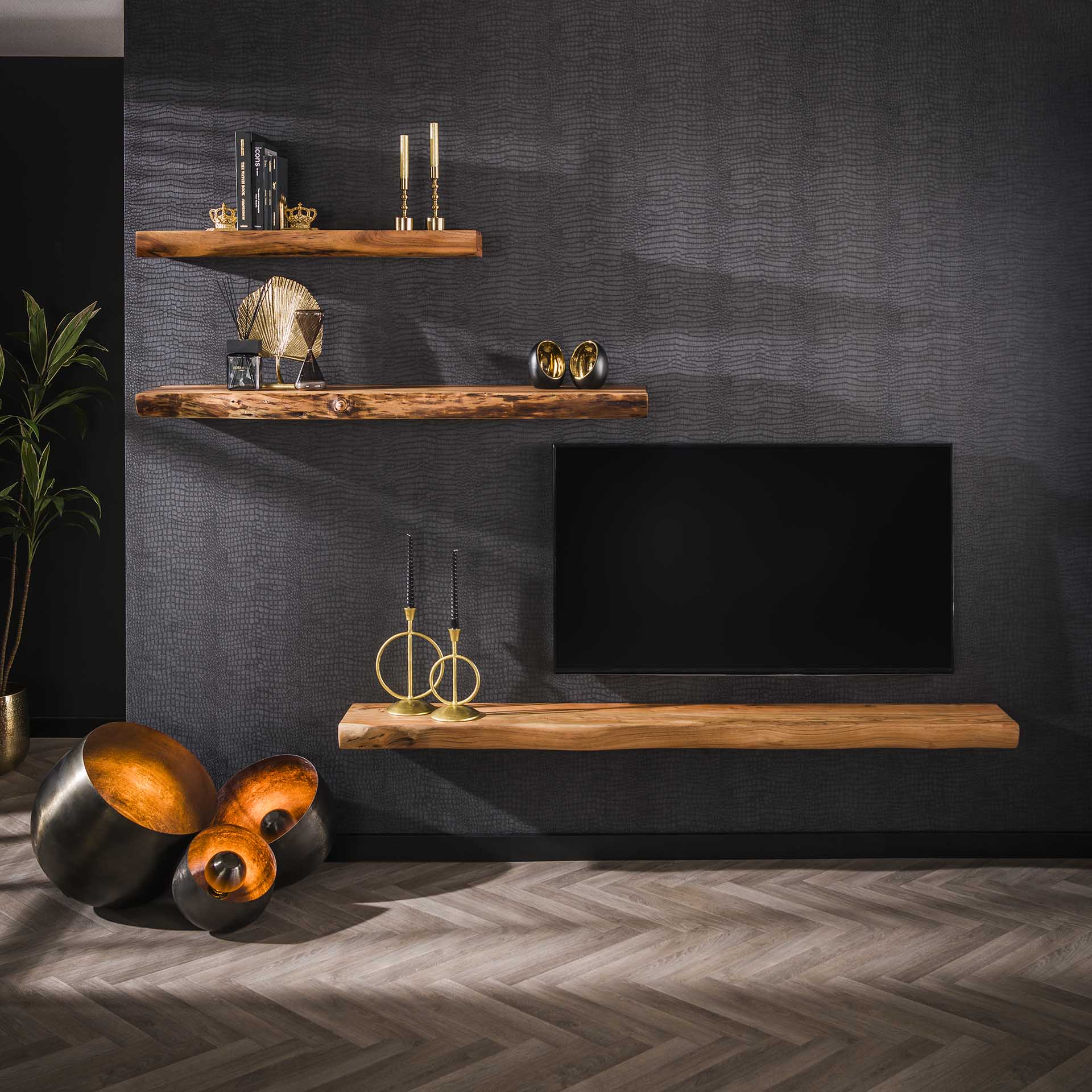 Wandregal Tree 150 von lefurn.de, modernes hölzernes Wandregal mit mehreren Ablageflächen, an einer Wand montiert